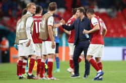 欧国联强赛战况激烈，胜利关键厮杀