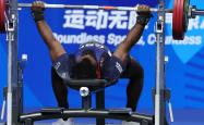 德国运动员在举重比赛中刷新纪录