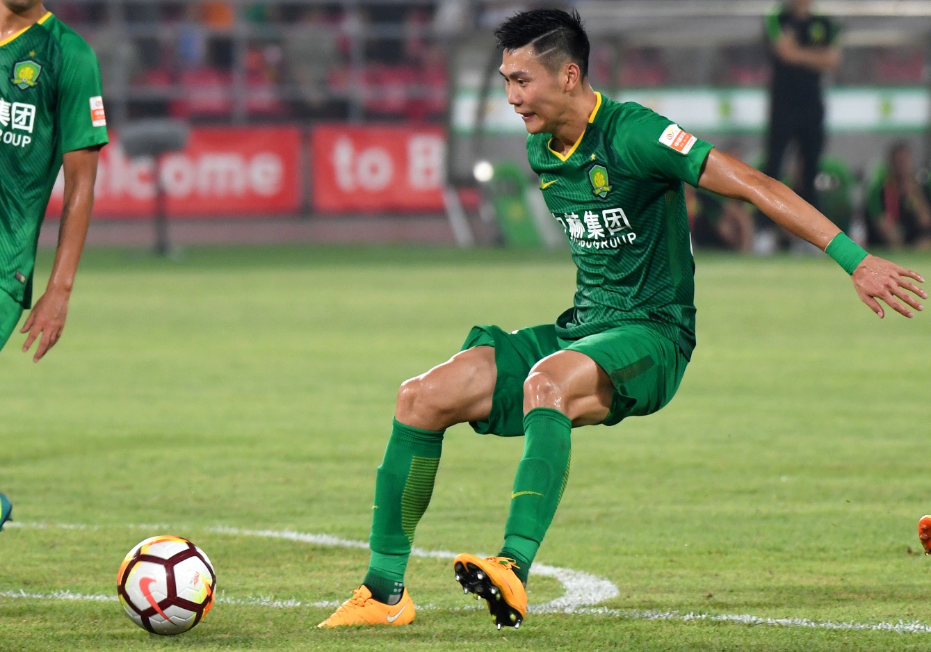 包含山村-战胜博尔顿，主场保持不败氛围浓厚的词条