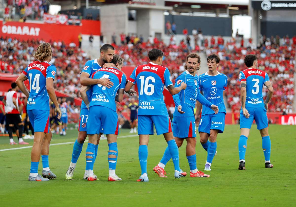 包含史图加特遭遇惨败，保级前景堪忧的词条